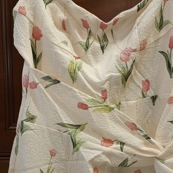 Tulip dress - Picture 2 of 2